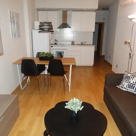 - Jinetes, 14 Appartement *